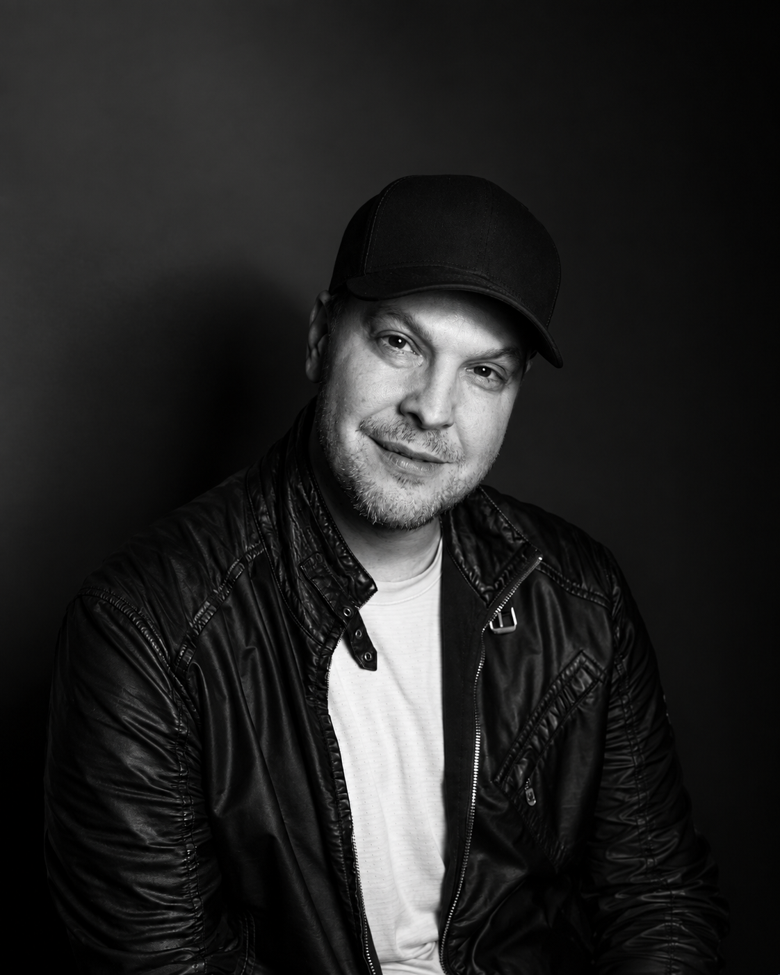 Gavin DeGraw — Singer, songwriter and scholarship founder